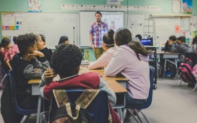 Oltre la superficie: il dibattito sui “programmi” scolastici